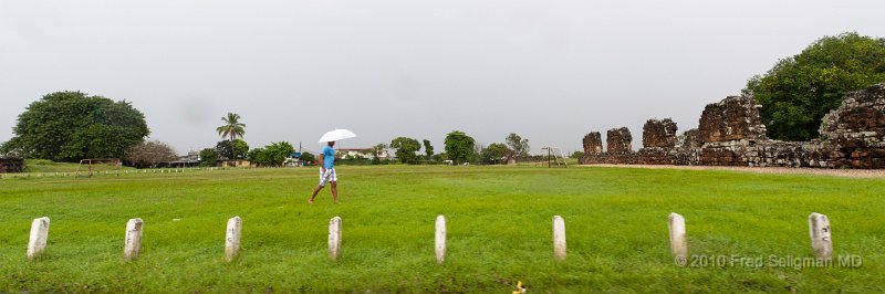 20101201_174140 D3.jpg - Panama Viejo was settled about 1570, most of the buildongs were built in the 1600's